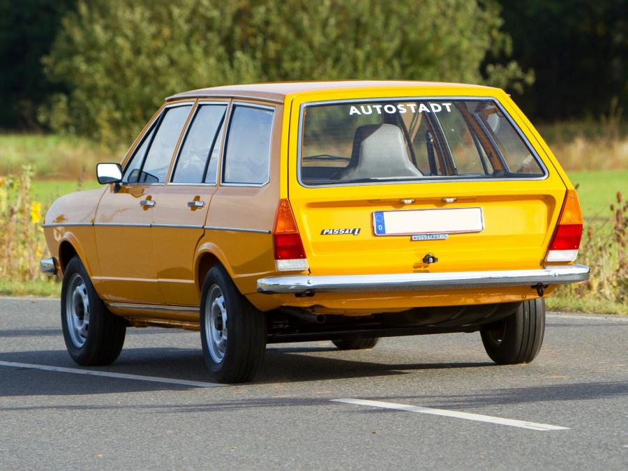  Volkswagen Passat Variant 1974 года  (фото 2 из 12)